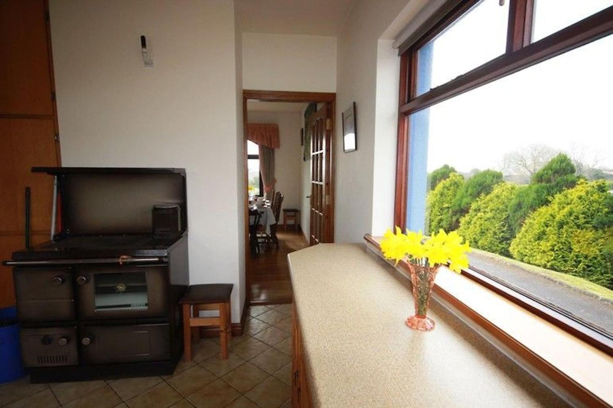 Pooreen House Inverin Kültér fotó